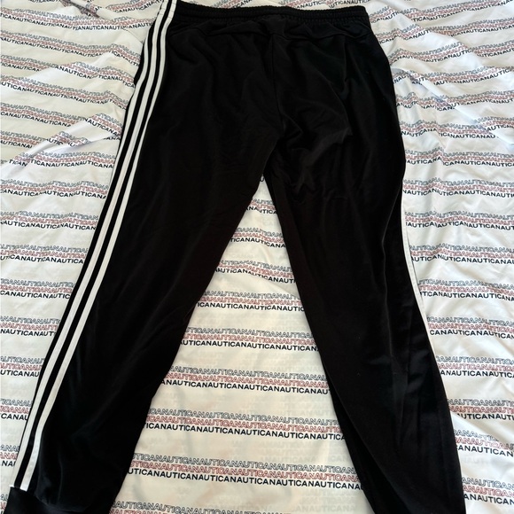 Mens Adidas track pants size XL black & white - Picture 2 of 4